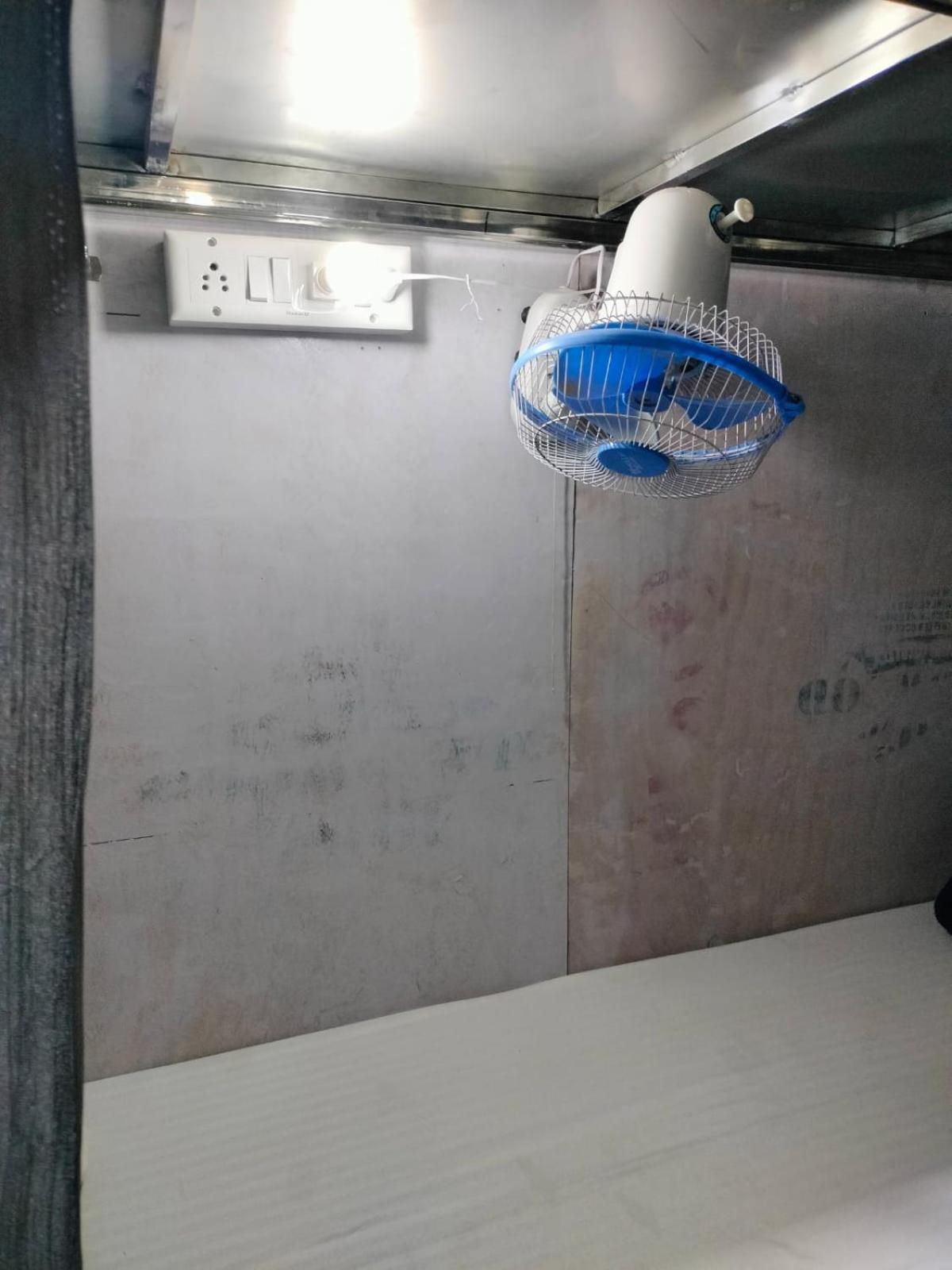 孟买 星辰旅馆旅舍 外观 照片