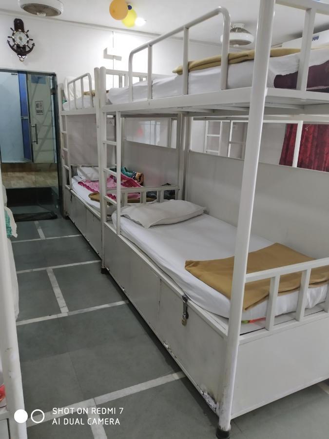 孟买 星辰旅馆旅舍 外观 照片